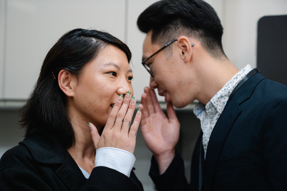 서로 소통하며 관계를 쌓아가는 사람들의 모습